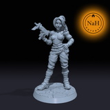 Aria Quickshot | Female Gunfighter | Pinup miniature for Tabletop games like D&D and War Gaming| Dungeons and Dragons Mini | RN estudio